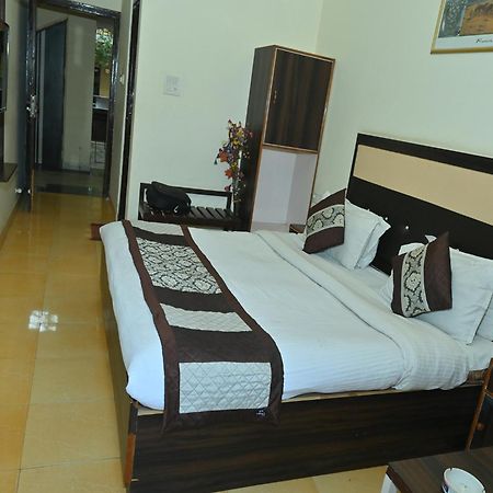 Goyal Plaza Hotel 5 Mint. Waling Distance From Pushkar Lake Екстериор снимка