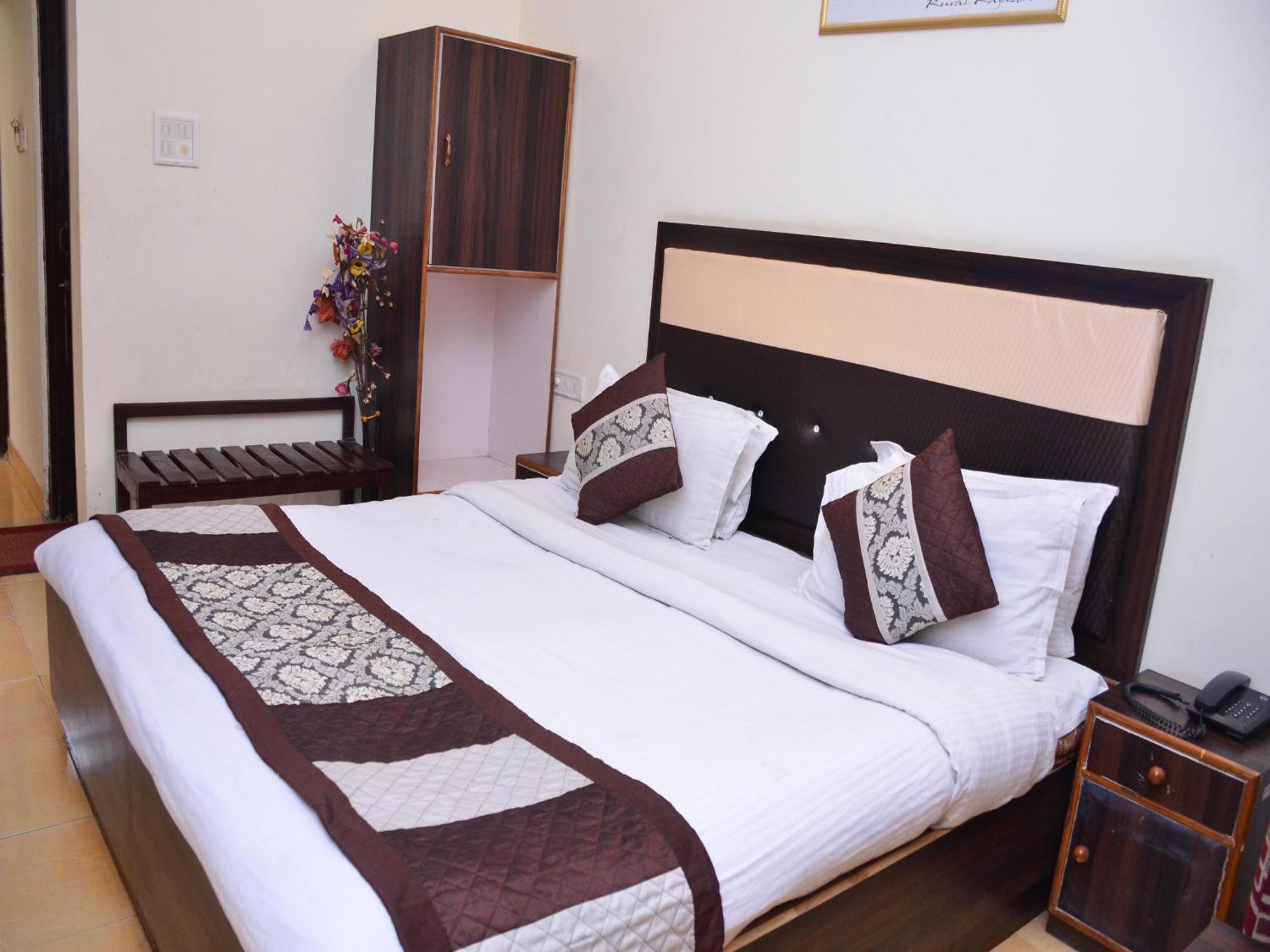 Goyal Plaza Hotel 5 Mint. Waling Distance From Pushkar Lake Екстериор снимка
