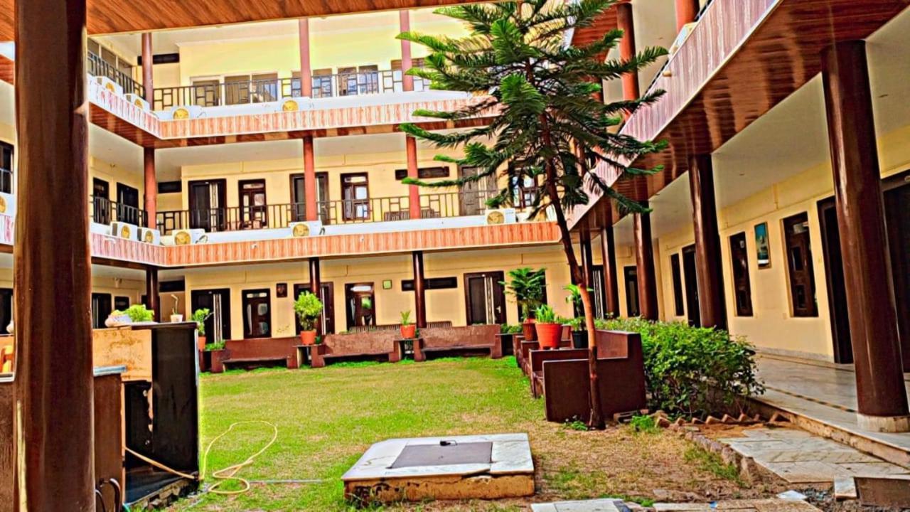 Goyal Plaza Hotel 5 Mint. Waling Distance From Pushkar Lake Екстериор снимка