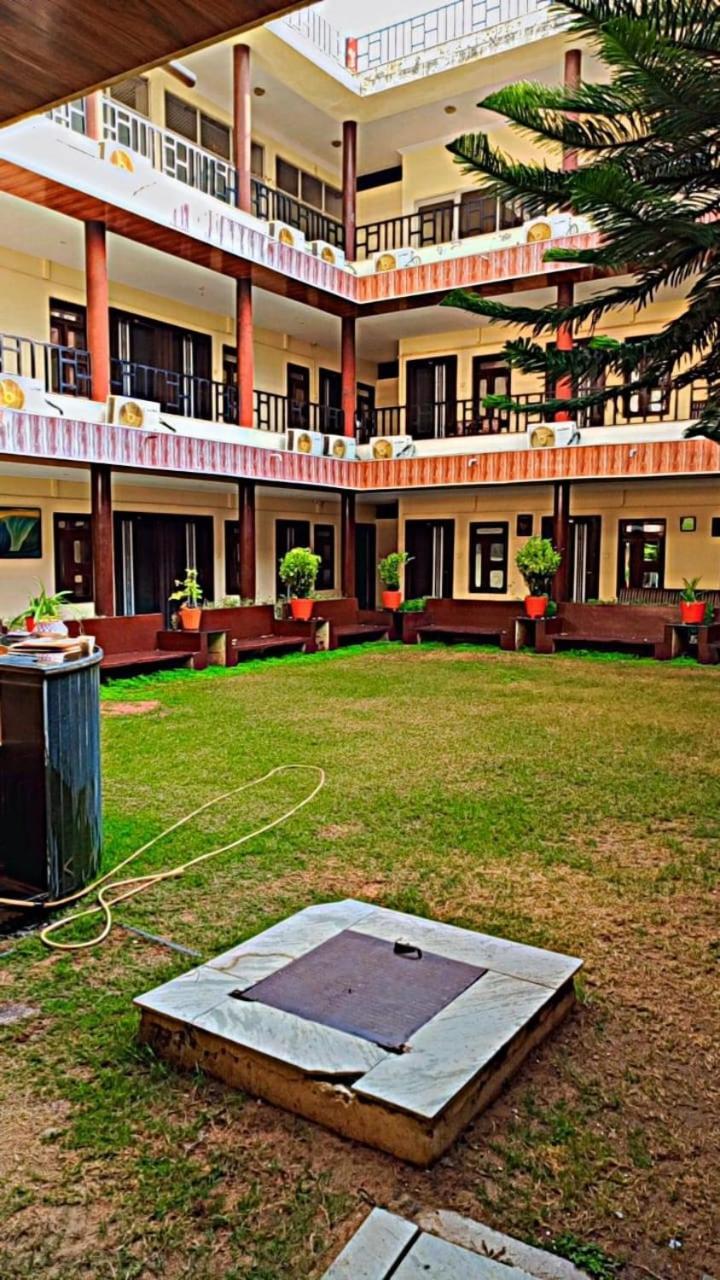 Goyal Plaza Hotel 5 Mint. Waling Distance From Pushkar Lake Екстериор снимка